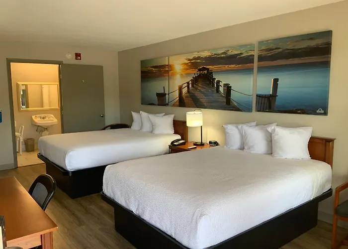 Days Inn By Wyndham Lake City I-10
