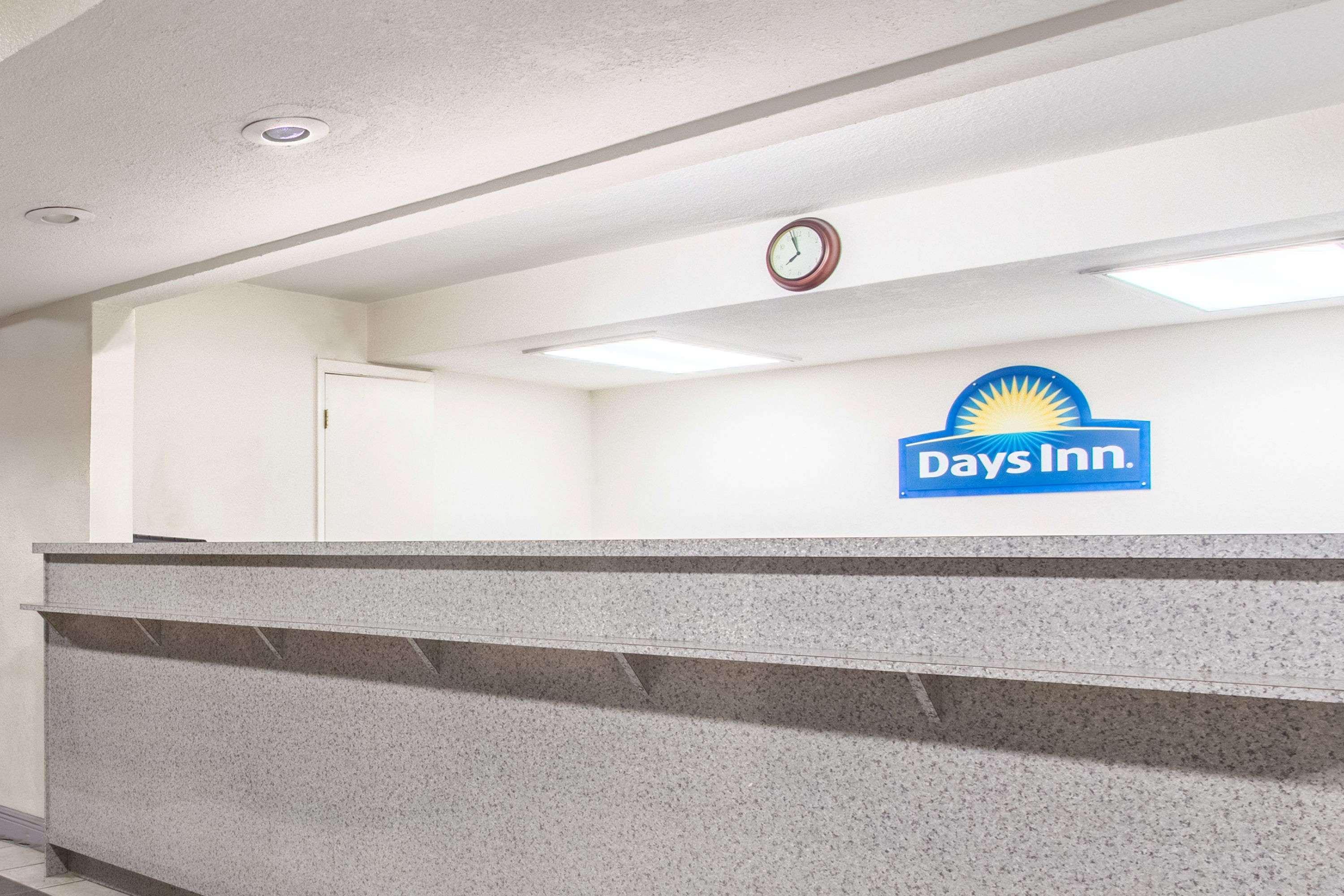 Days By Wyndham I-10 *